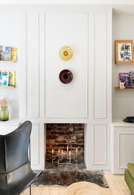 Apartment Stylish & Spacious! A Victorian House In Zone 1!